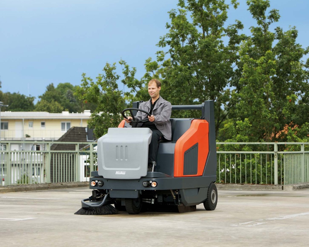 Sweepmaster 1500 RH Industrial Floor Sweeper